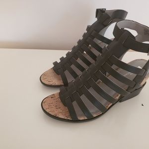 White Mountain Sella Black Sandels